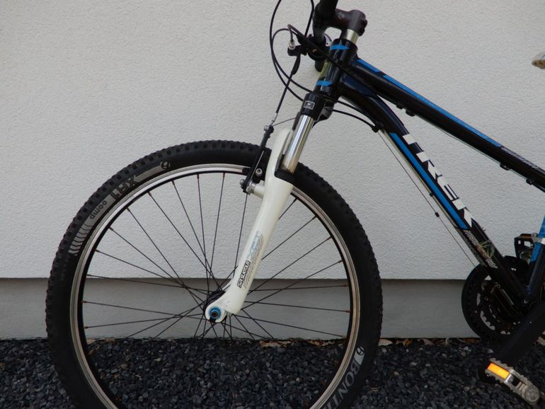 Used Trek Superfly 24 2015 2015 Youth, Black — image 6 of 9