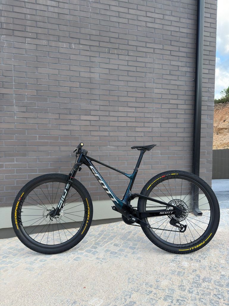 Scott Spark RC SL 2025 2025 Mountainbike usato, Blu — immagine 2 di 3