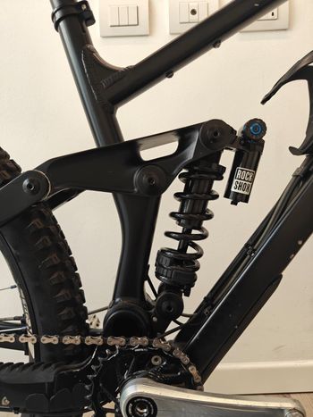 Used RAAW V2.2 2025 Mountainbike, Black — image 7 of 11