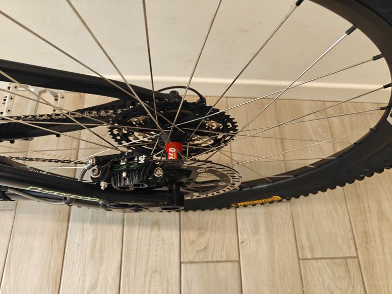 Used RAAW V2.2 2025 Mountainbike, Black — image 9 of 11