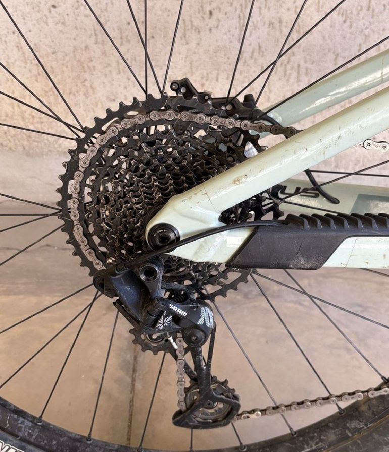 Used Focus JAM 6.8 2021 2021 Mountainbike, White, 29 — image 3 of 4