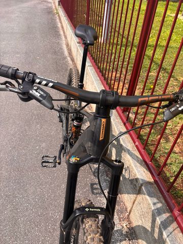 Used Orbea WILD M20 2023 2023 Mountainbike, Black, 29 — image 7 of 14
