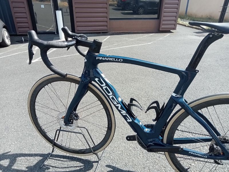 Used Pinarello Dogma Shimano Ultegra Di2 2025 Road & Gravel