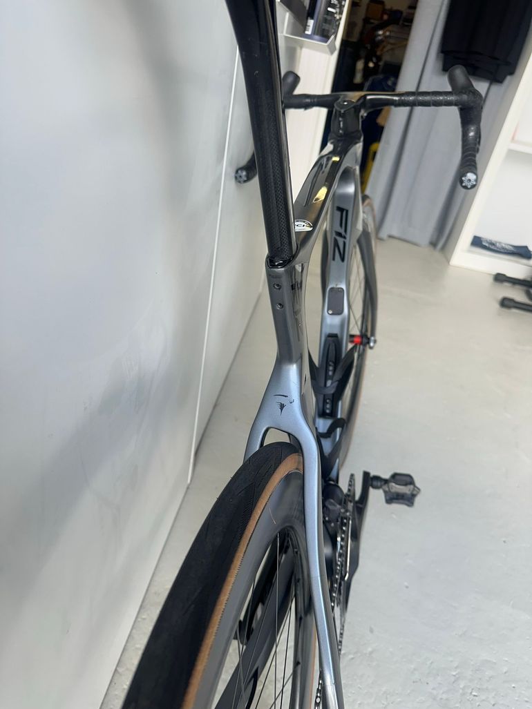 Used Pinarello Dogma Shimano Ultegra Di2 2022 Road & Gravel, Light Gray — image 11 of 20