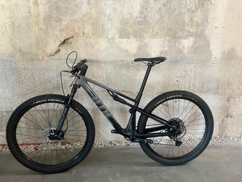 Brugt BMC Fourstroke FOUR Iron Gray / Black 2023 Mountainbike — billede 2 af 7