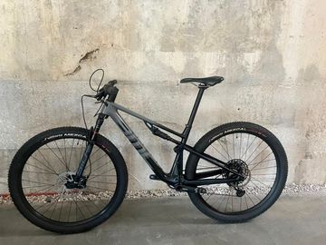Brugt BMC Fourstroke FOUR Iron Gray / Black 2023 Mountainbike — billede 2 af 7