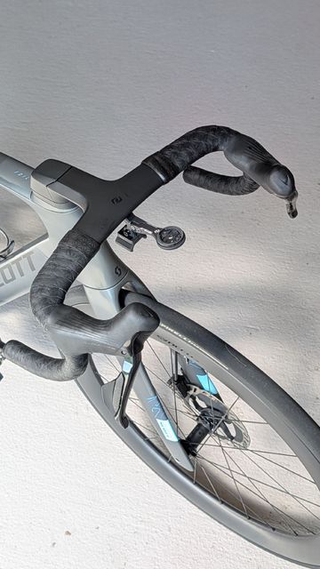 Used Scott Foil RC Pro 2025 2025 Road & Gravel, Light Gray — image 6 of 8