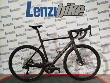 Scott Addict RC 15 2022 2022 Road & Gravel usato, Nero — immagine 1 di 7