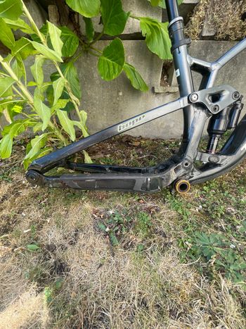 Used Trek Fuel ex Frameset 2024 Mountainbike, Black — image 8 of 12