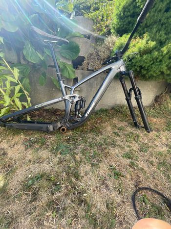 Used Trek Fuel ex Frameset 2024 Mountainbike, Black — image 6 of 12