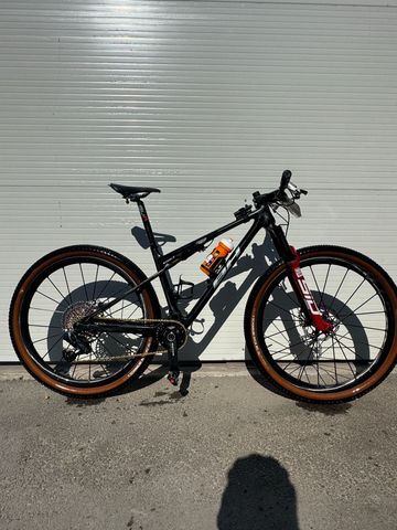 Used BH Lynx6 Custom SRAM XX1 Eagle AXS 2025 Mountainbike, Black — image 2 of 3