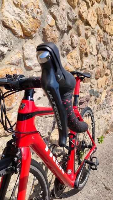 Used Trek Sl6 2020 Road & Gravel, Red — image 11 of 14