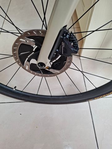 Used BMC Roadmachine Shimano Ultegra Di2 2022 Road & Gravel, Green — image 6 of 21