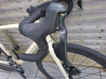 Used BMC Roadmachine Shimano Ultegra Di2 2022 Road & Gravel, Green — image 13 of 21