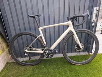 Used BMC Roadmachine Shimano Ultegra Di2 2022 Road & Gravel, Green — image 15 of 21