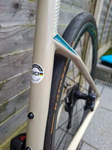 Used BMC Roadmachine Shimano Ultegra Di2 2022 Road & Gravel, Green — image 7 of 21