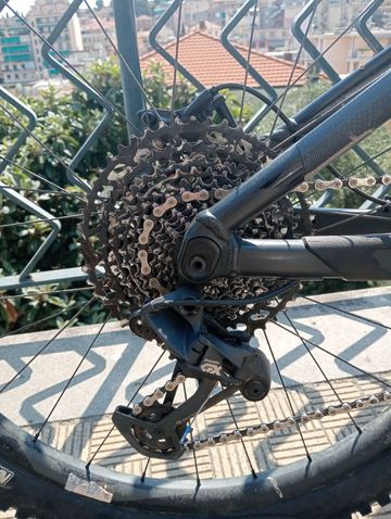 Used Giant Reign 2 2019 2019 Mountainbike, Black, 27.5 — image 3 of 6