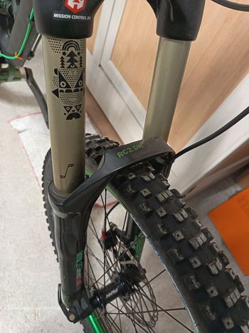 Używany GT Force SRAM Force eTap AXS 2018 Mountainbike — zdjęcie 2 z 6
