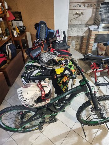 GT Force SRAM Force eTap AXS 2018 Mountainbike d'occasion — image 8 sur 8