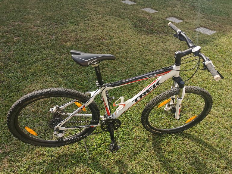 Used Trek 6300 2012 2012 Mountainbike, White — image 2 of 8