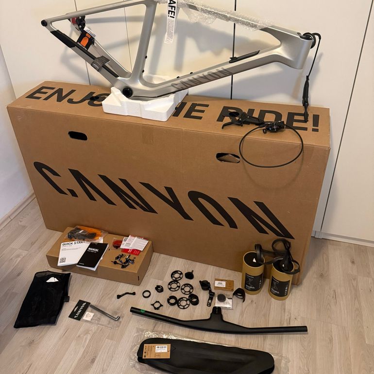 Used Canyon Exceed CF 9 AXS 2025 Frameset 2025 Mountainbike, Light Gray, 29 — image 35 of 46