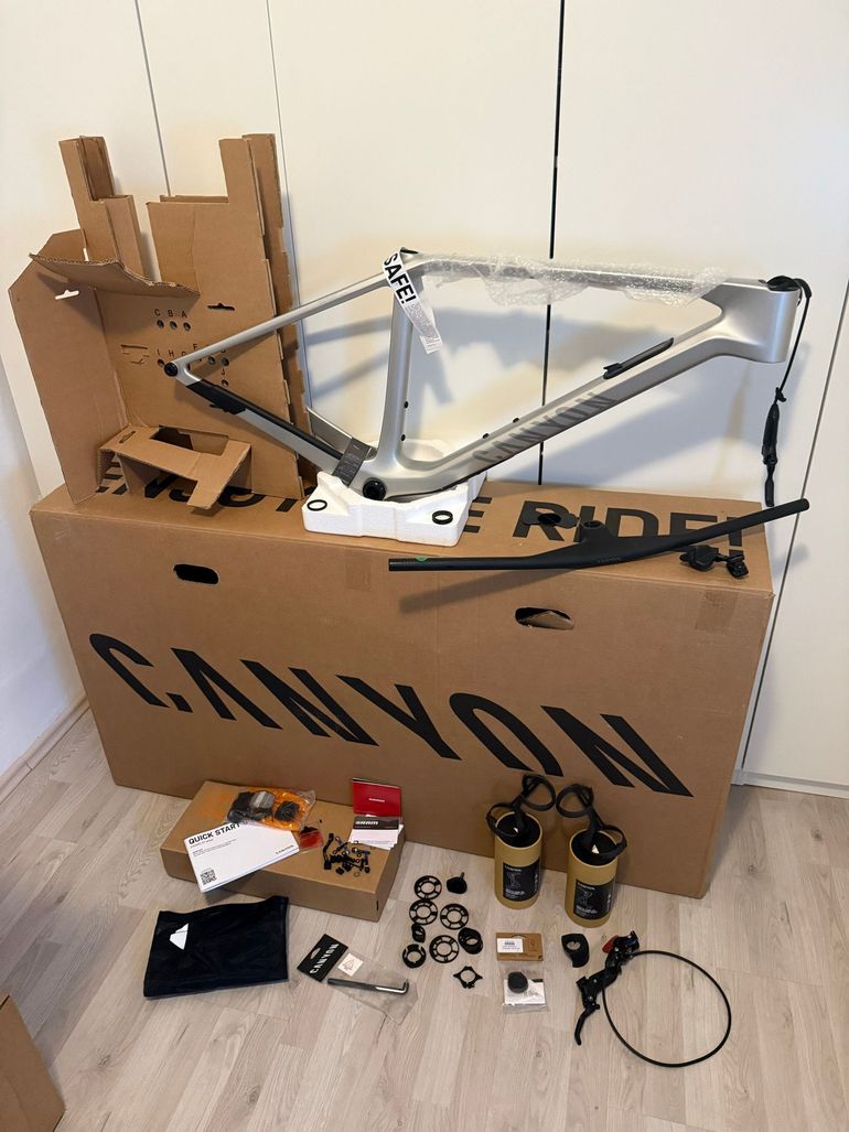 Used Canyon Exceed CF 9 AXS 2025 Frameset 2025 Mountainbike, Light Gray, 29 — image 5 of 46