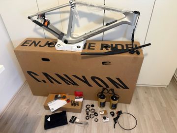 Used Canyon Exceed CF 9 AXS 2025 Frameset 2025 Mountainbike, Light Gray, 29 — image 11 of 46