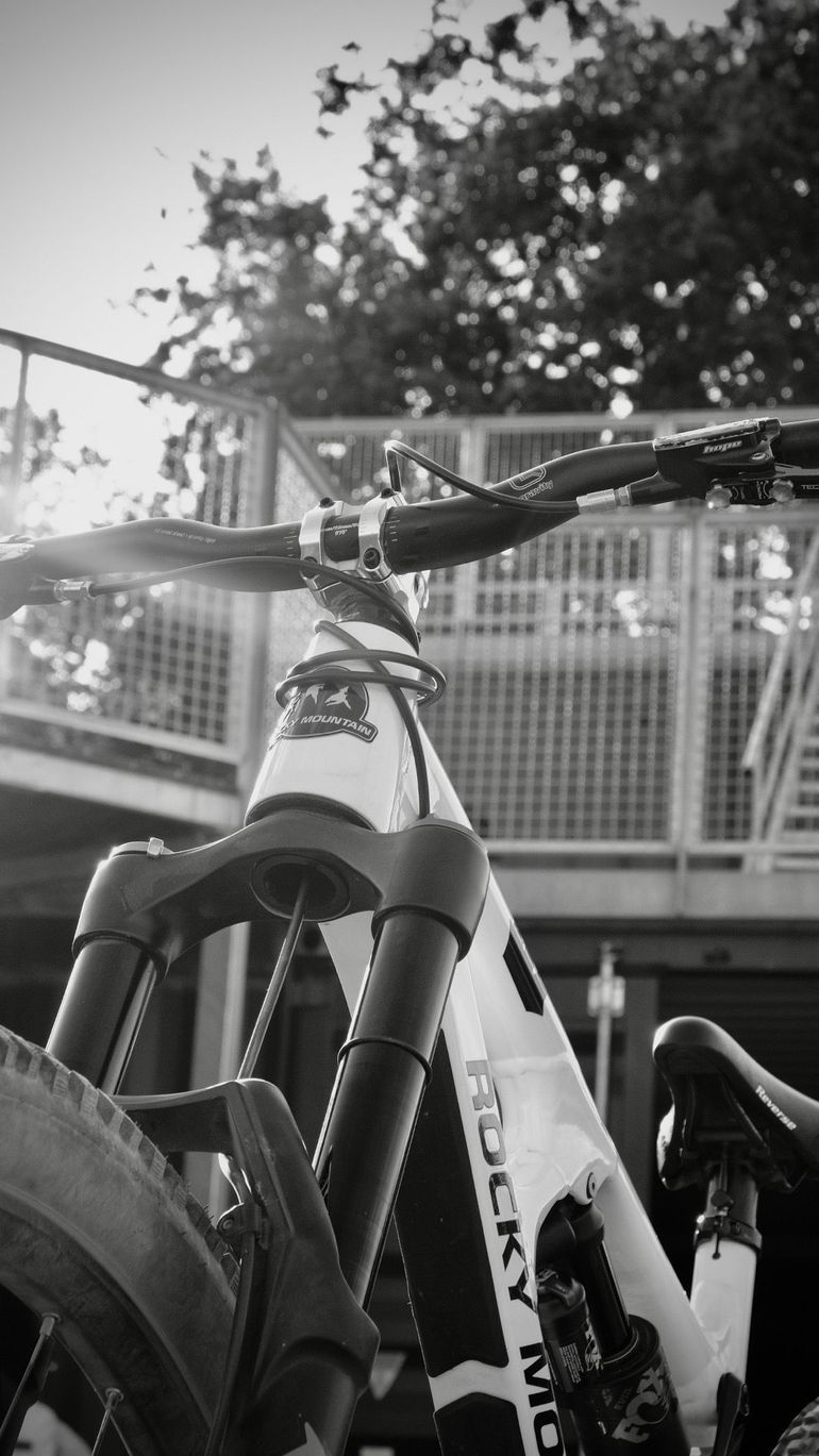 Rocky Mountain Slayer Single Speed / Fixed Gear 2023 Mountainbike usato, Bianco — immagine 2 di 6