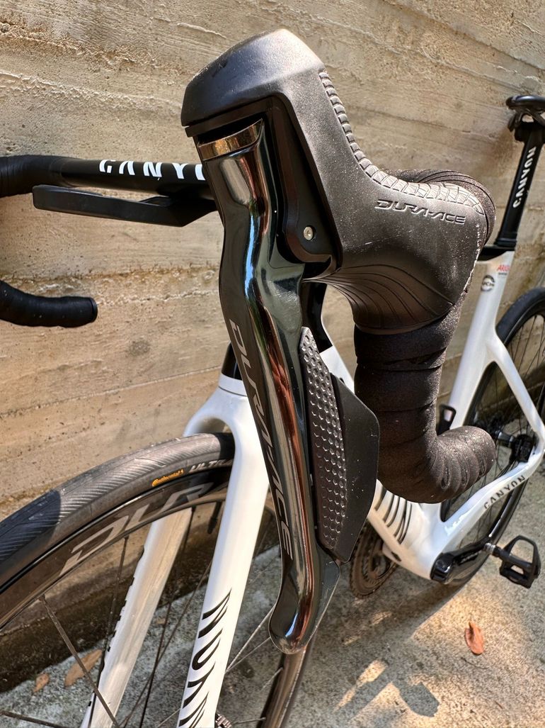 Gebrauchtes Canyon Aeroad CFR Disc Di2 2022 2022 Road & Gravel, Weiß — Bild 7 von 16