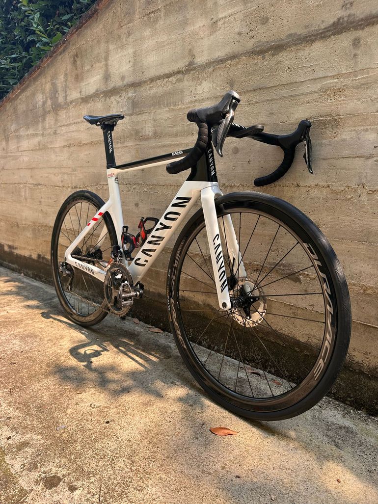 Gebrauchtes Canyon Aeroad CFR Disc Di2 2022 2022 Road & Gravel, Weiß — Bild 5 von 16