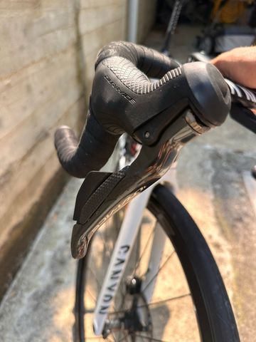 Gebrauchtes Canyon Aeroad CFR Disc Di2 2022 2022 Road & Gravel, Weiß — Bild 8 von 16