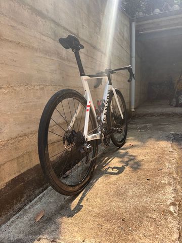 Gebrauchtes Canyon Aeroad CFR Disc Di2 2022 2022 Road & Gravel, Weiß — Bild 6 von 16