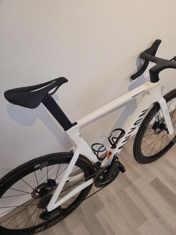 Brugt Canyon Aeroad CF SLX 8 Di2 2025 2025 Road & Gravel — billede 10 af 11