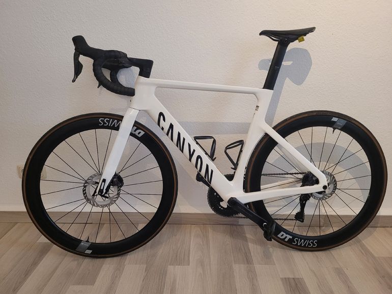 Brugt Canyon Aeroad CF SLX 8 Di2 2025 2025 Road & Gravel — billede 2 af 11