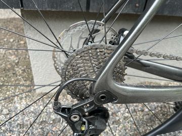 Used Stevens Izoard Disc 2023 2023 Road & Gravel, Light Gray — image 4 of 10