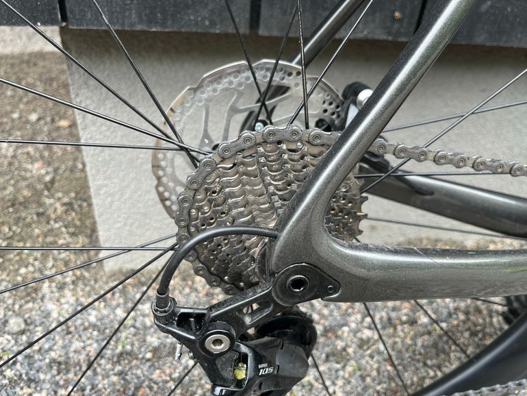 Stevens Izoard Disc 2023 2023 Road & Gravel usato, Grigio chiaro — immagine 4 di 10
