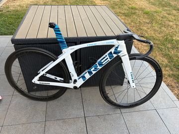Used Trek Madone SLR 7 Frameset 2021 Road & Gravel, White — image 4 of 5
