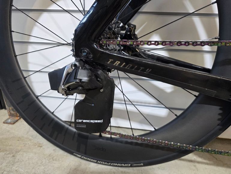 Used Giant Trinity SRAM Red eTap AXS 2026 Road & Gravel, Black — image 2 of 11