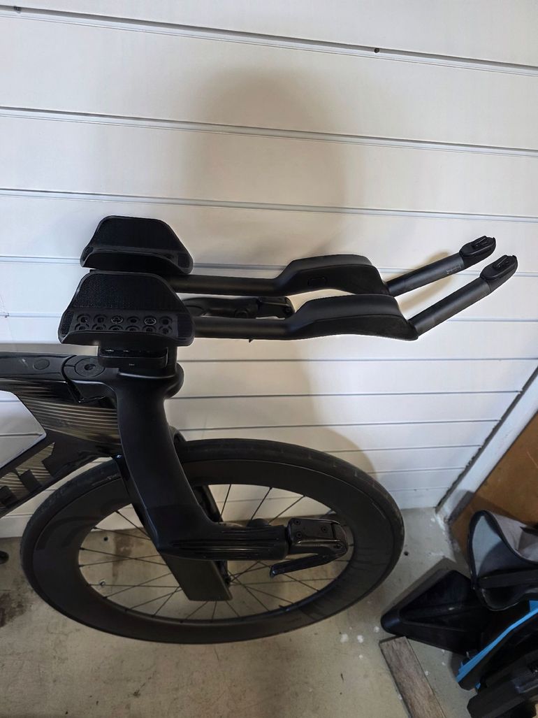 Used Giant Trinity SRAM Red eTap AXS 2026 Road & Gravel, Black — image 9 of 11