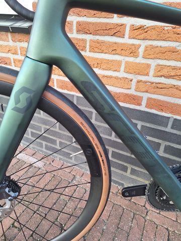 Tweedehands Scott Addict RC 15 2022 2022 Road & Gravel — afbeelding 13 van 16