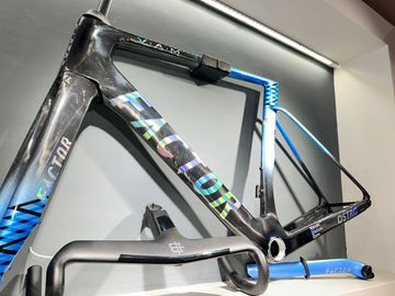 Used Factor OSTRO VAM - Frameset Premium 2026 Frameset 2026 Road & Gravel, Blue — image 2 of 8