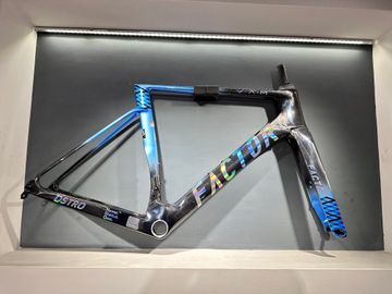 Used Factor OSTRO VAM - Frameset Premium 2026 Frameset 2026 Road & Gravel, Blue — image 3 of 8