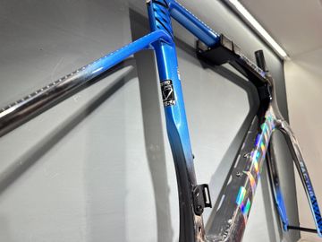 Used Factor OSTRO VAM - Frameset Premium 2026 Frameset 2026 Road & Gravel, Blue — image 6 of 8