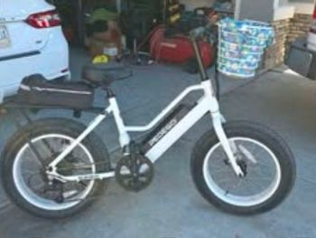 Used Pedego Custom 2021 Urban, White — image 3 of 3