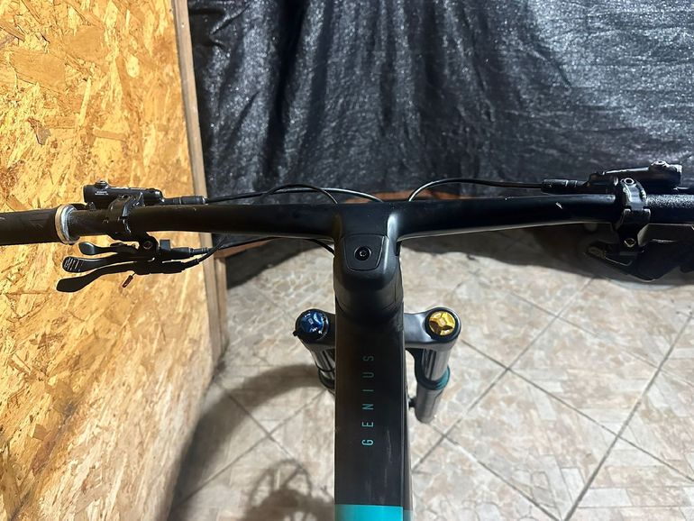 Scott Genius ST 910 TR 2025 2025 Mountainbike usato, Blu — immagine 5 di 7