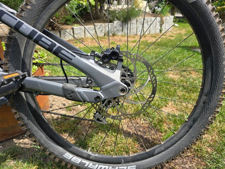 CUBE TWO15 PRO 27.5 2023 2023 Mountainbike usato, Grigio chiaro — immagine 6 di 12