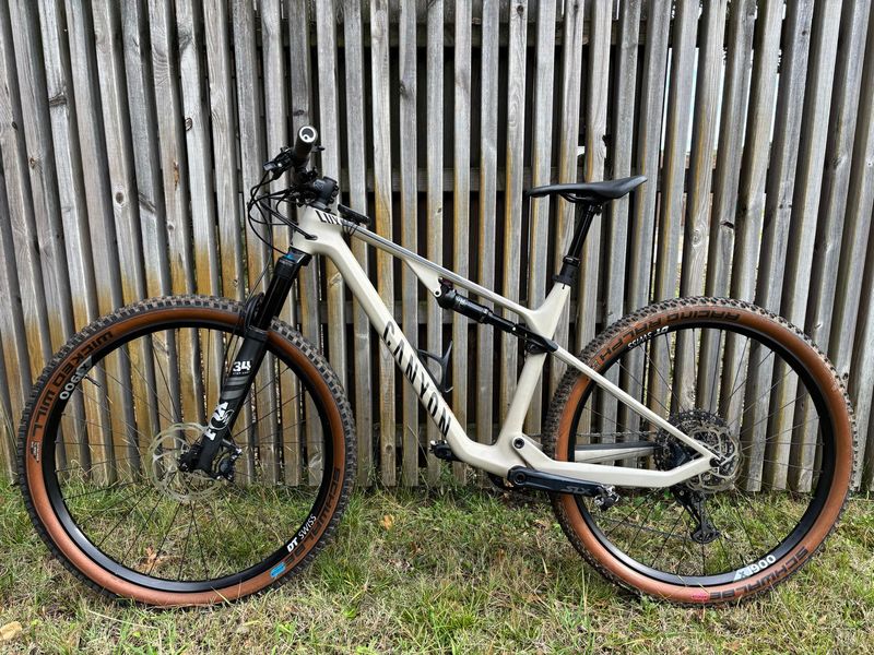 Canyon Lux Trail CF 7 2022 2022 MTB d'occasion