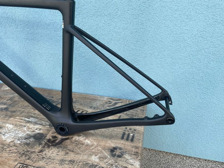 Enve Melee Premium RED 2025 Frameset 2025 Road & Gravel usato, Nero — immagine 8 di 21