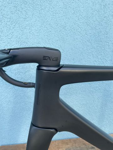Použité Enve Melee Premium RED 2025 Frameset 2025 Road & Gravel — obrázek 3 z 21