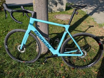 Brugt Bianchi Infinito 105 2024 2024 Road & Gravel — billede 1 af 11